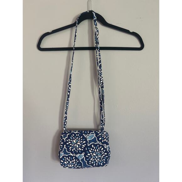 Vera Bradley Handbags - Vera Bradley Petal Splash Crossbody